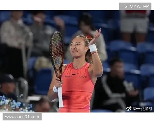 郑钦文复出首秀多哈对阵肯宁